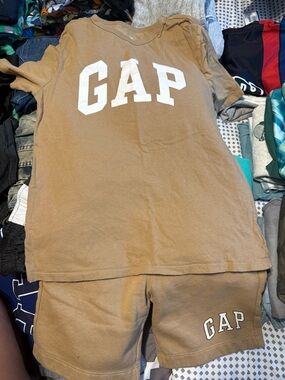 GAP Logo T-Shirt and Shorts 4Sets